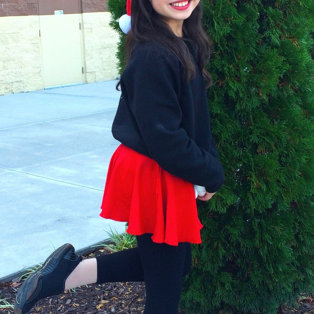🦋5/$25 BUNDLE • Red Pull On Dance Ballet Skirt, M/L Child